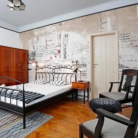 Apartment Traditional Modern 3 Bedroom In Center Bucharest