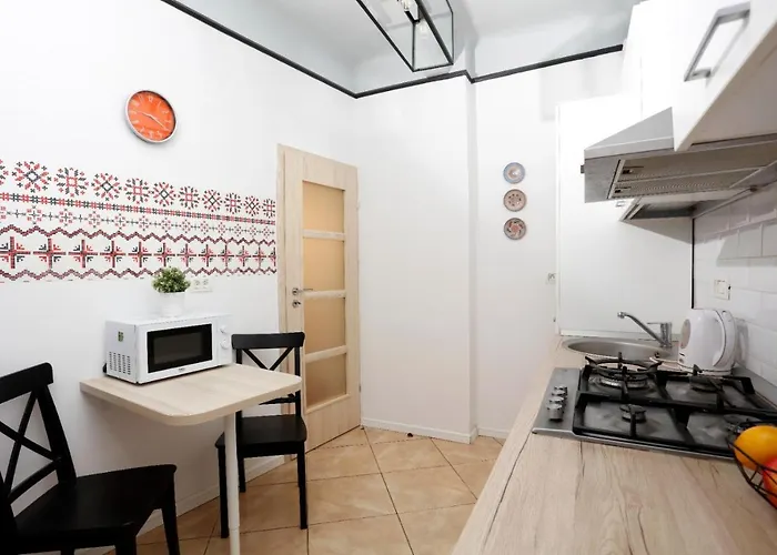 아파트 Traditional Modern 3 Bedroom In Center